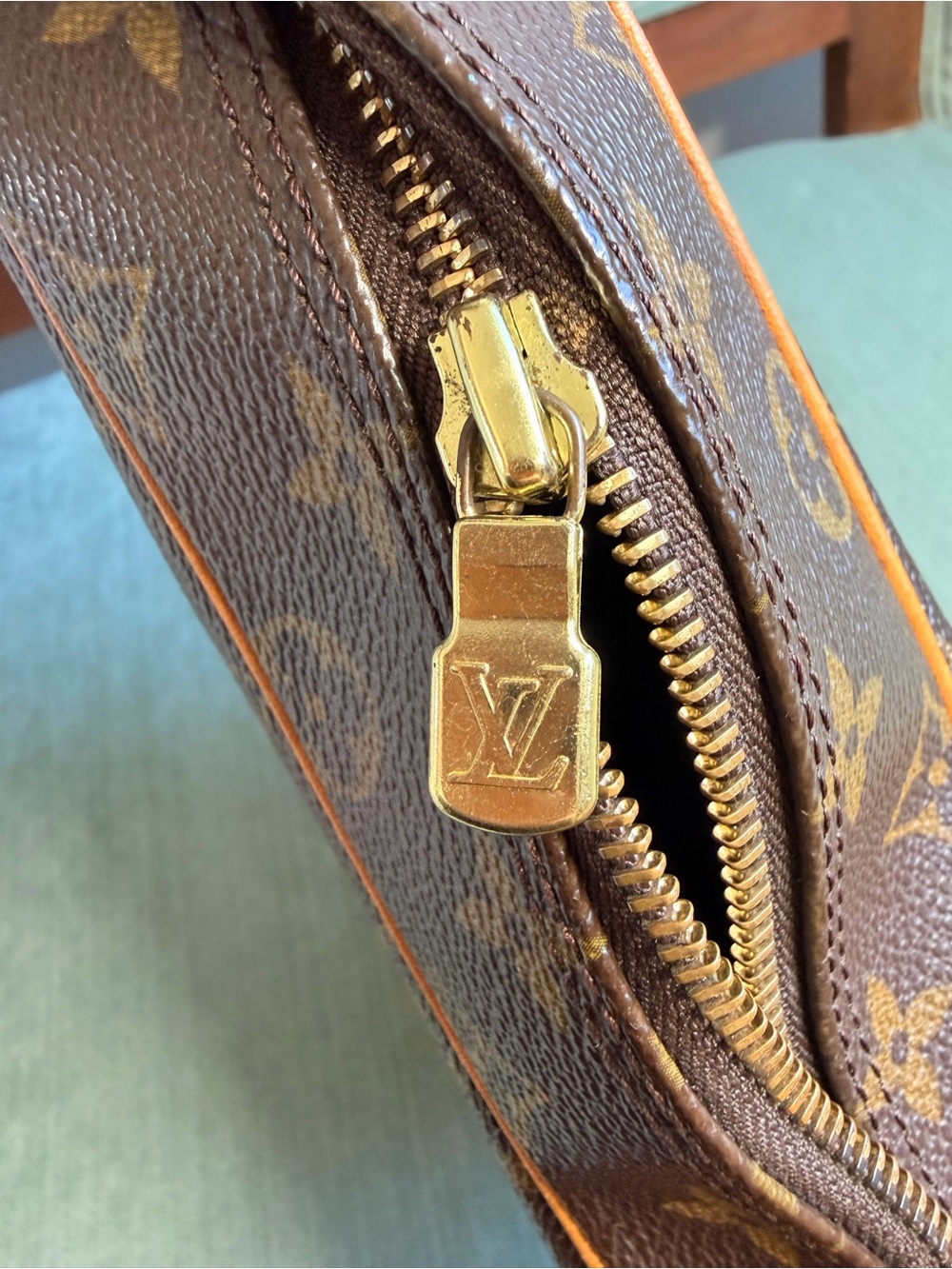 Louis Vuitton Vintage Boulogne Brown Monogram Canvas Shoulder Bag - Classic LV - Picture 2 of 16